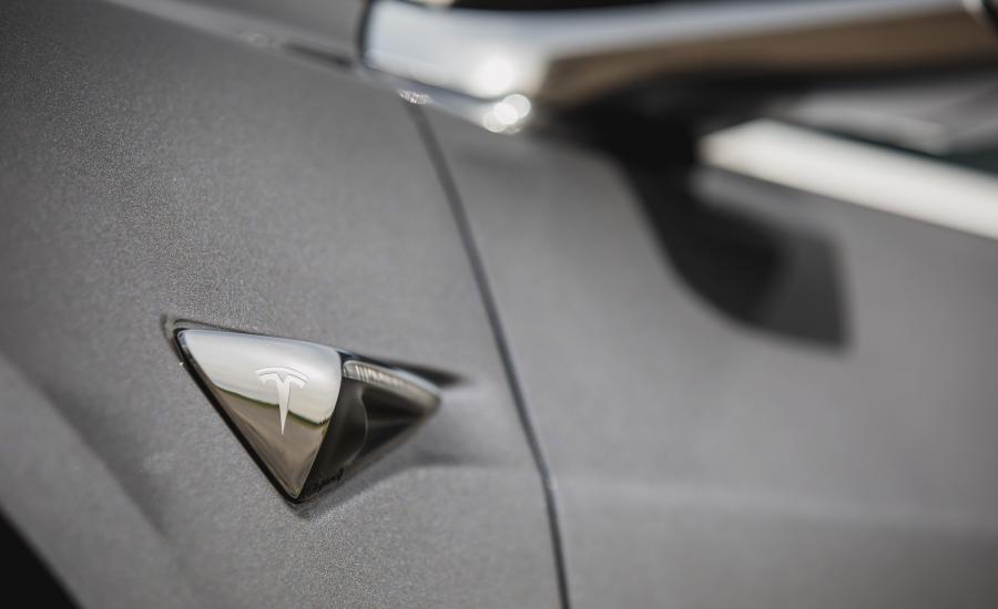  Tesla Model 3 2017 года  (US) (фото 36 из 49)